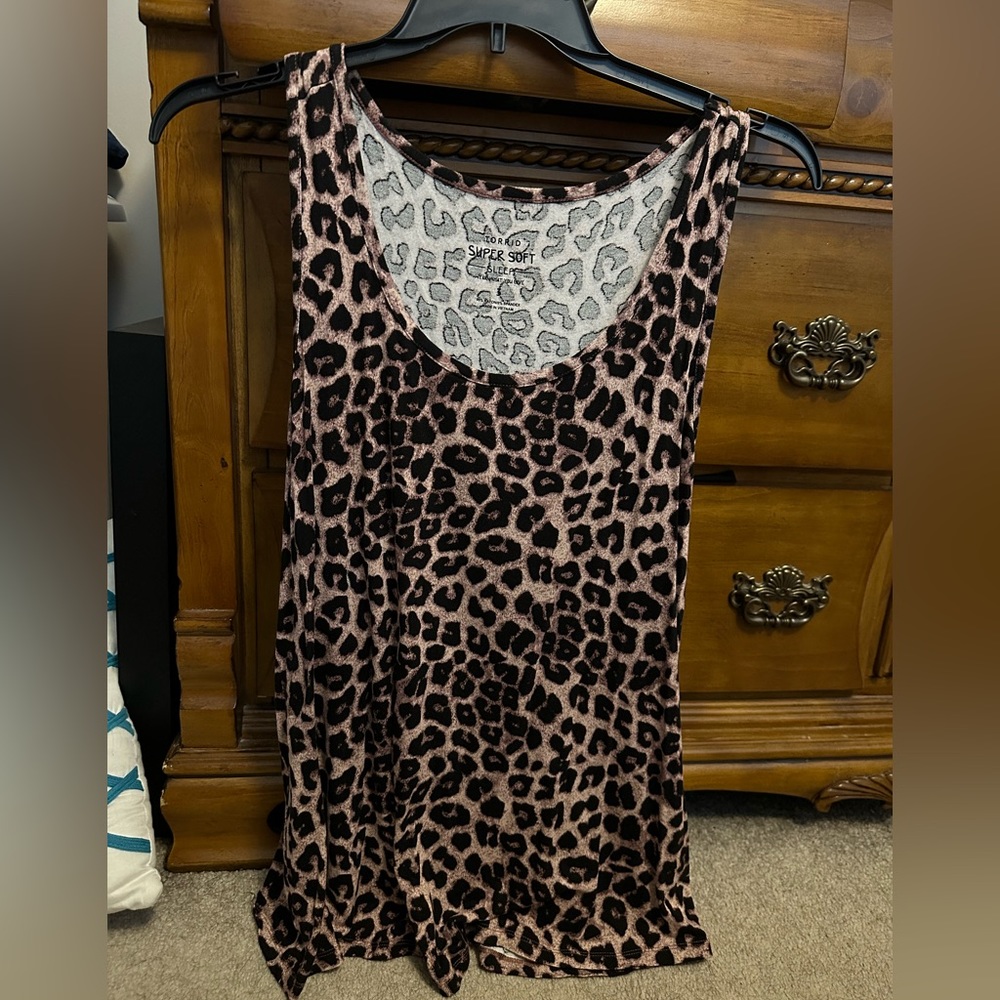 Torrid 3 sleep tank